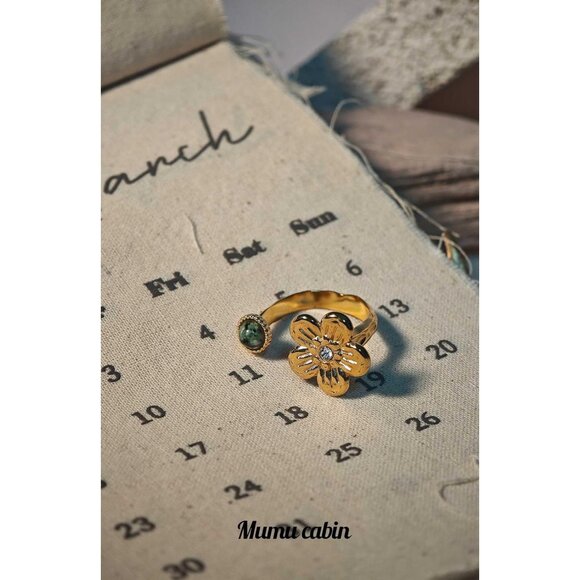 Women's Baroque Pearl Gold Ring Hypoallergenic with Designer Style - Picture 4 of 6